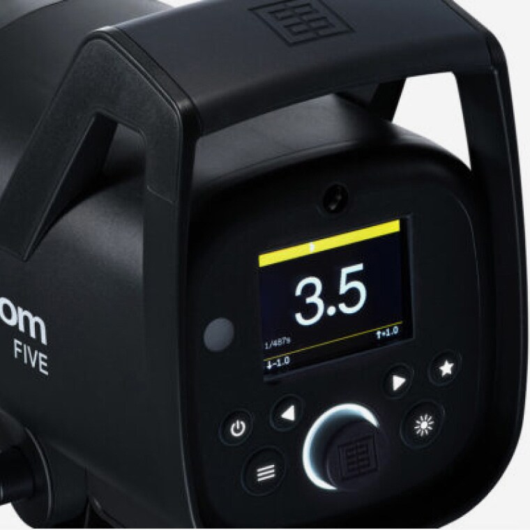 Elinchrom EL20960.1 FIVE Monolight Kit with Active Charging