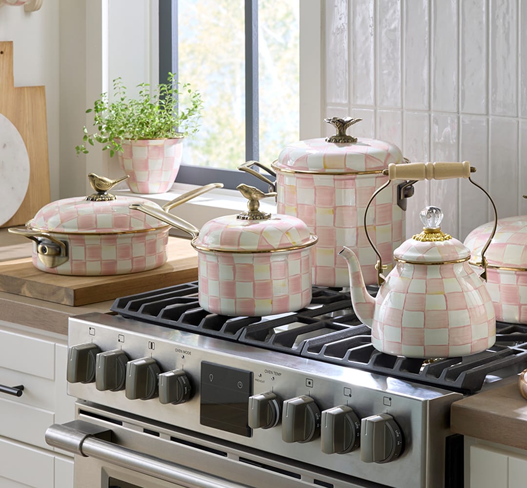 McKenzie-Childs ローズ柄　コンポート MacKenzie-Childs Launches 2024 Rosy Check Collection | Food Network