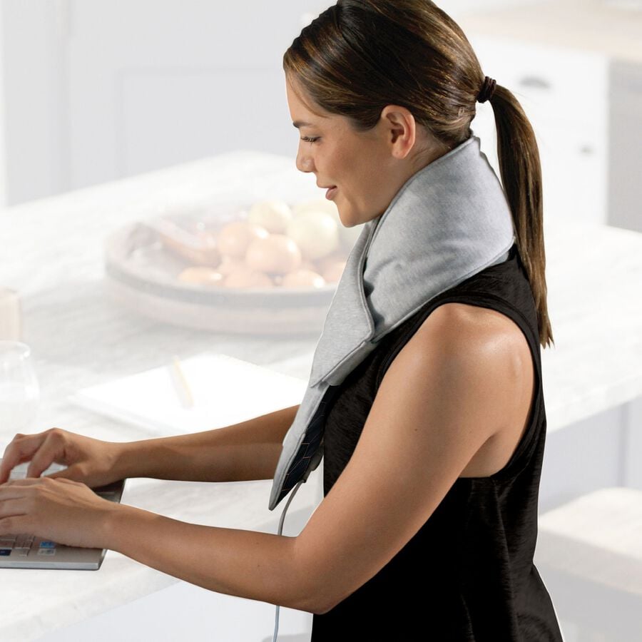 thumbnail image 2 of Sharper Image Heat Massaging Calming Heat Flexi-Wrap – Gray (Model 981-511-745U) 2 of 6