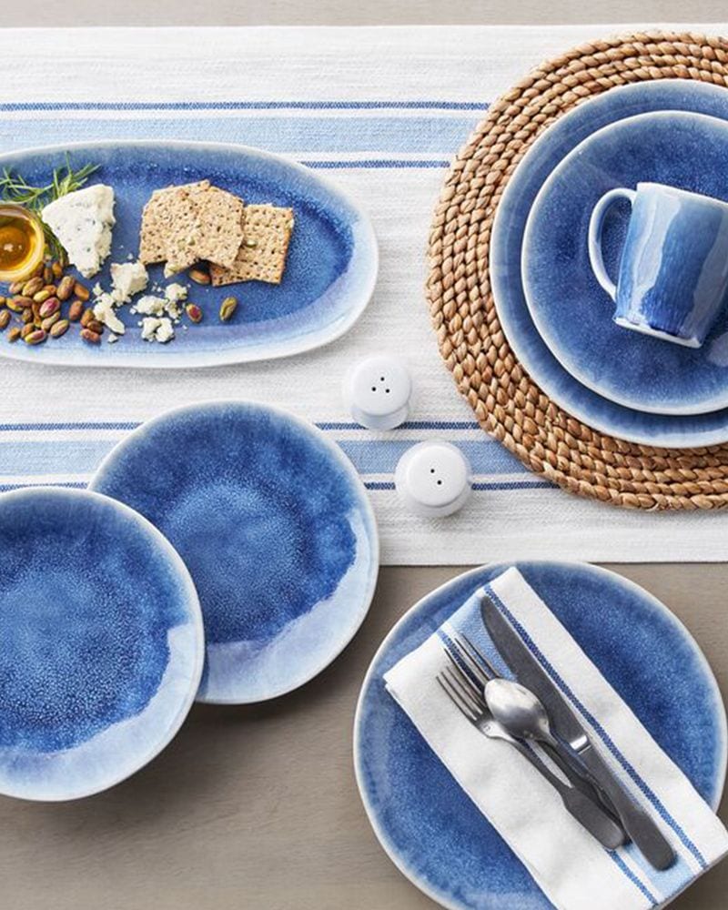 How to Set Dinnerware: Expert Tips for a Perfect Table Setting