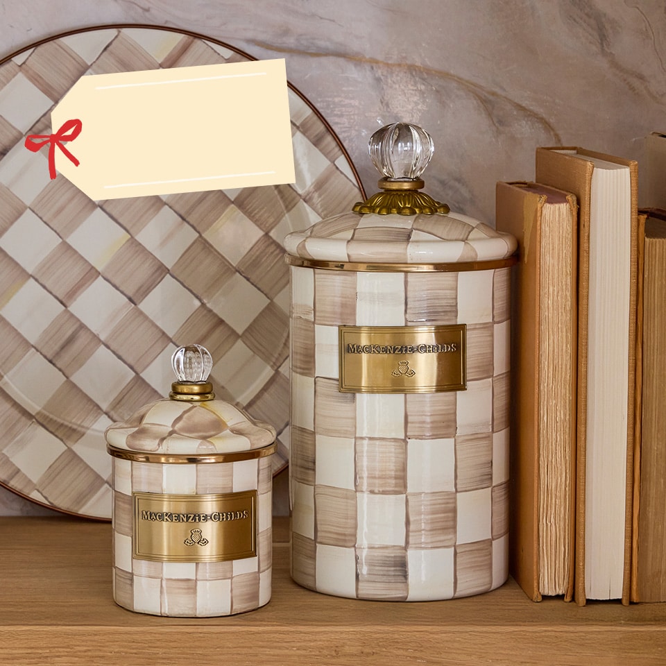 Mackenzie-Childs サービング マッケンジーチャイルズ Amazon.com | MACKENZIE-CHILDS Enamel Saucer, Small Enamel Plate