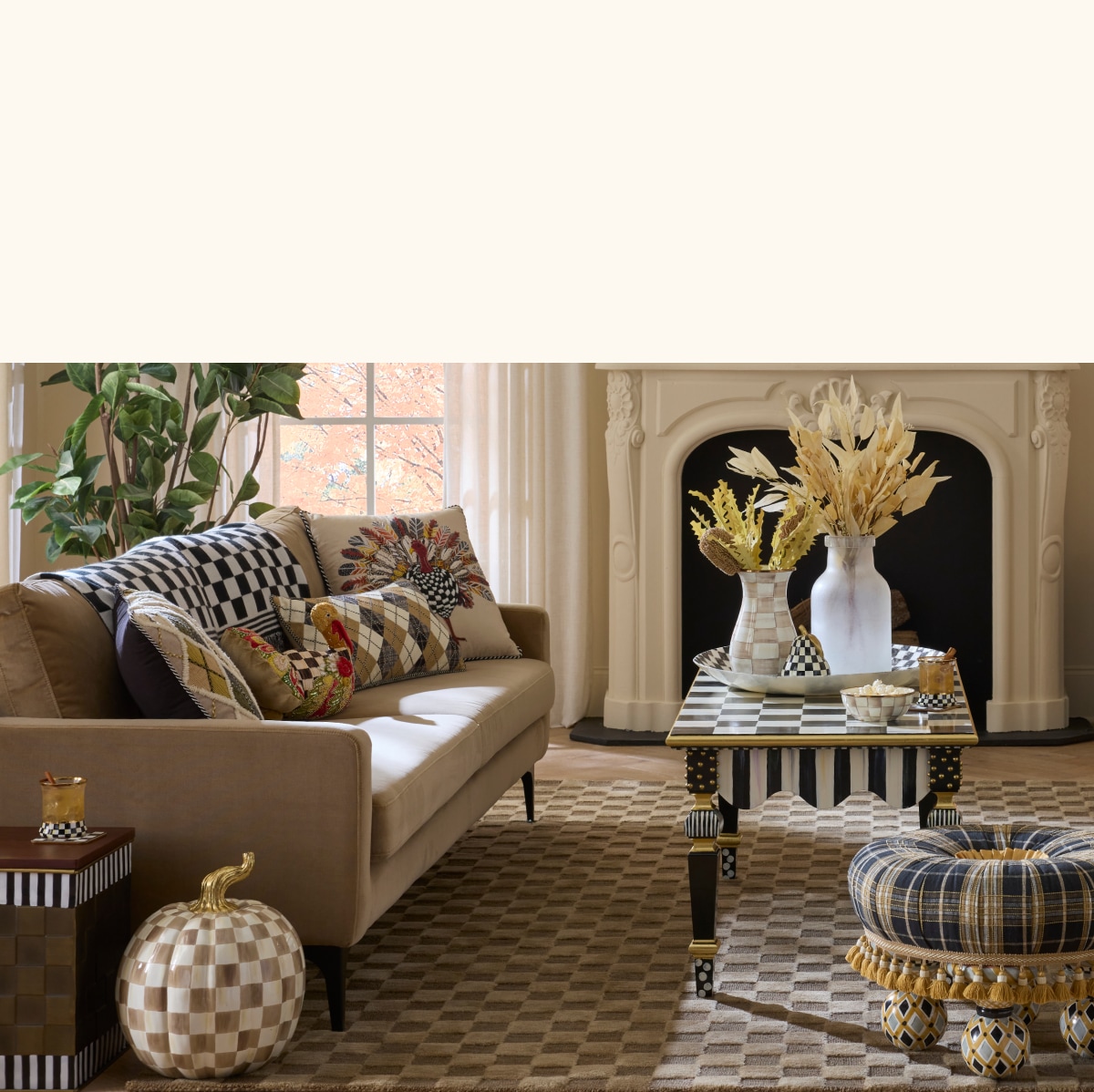 マッケンジーチャイルズ　大型スクエアクッション MacKenzie-Childs | Hand-painted ceramics, dinnerware