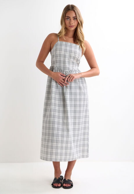 Wedding Guest Style: Affordable Outfits for Every Dress Code